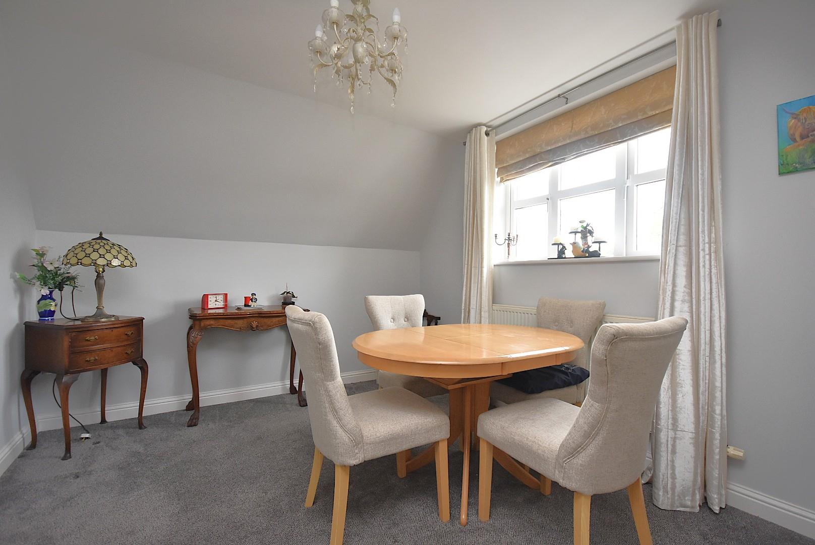 10 Cwrt Newydd, Elm Grove Road, Dinas Powys, CF64 4BD